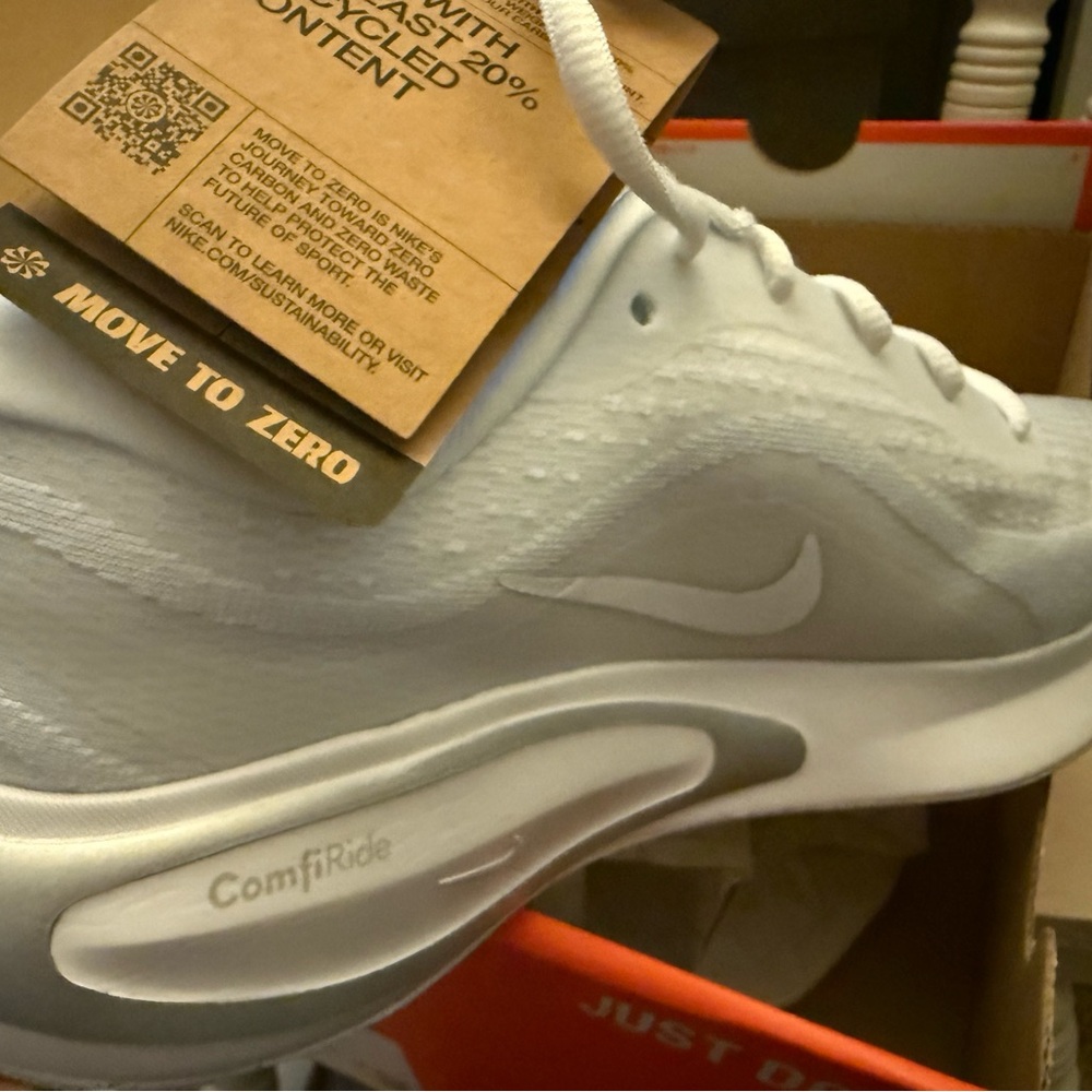 Nike ComfiRide White Athletic Shoes